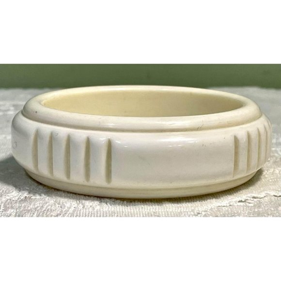 2 Carved LUCITE Textured Bangle Bracelet Women’s Jewelry - Picture 2 of 9